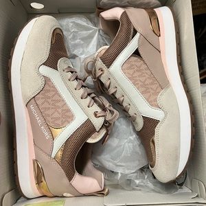 MICHAEL KORS Rose Gold/Pink Sneakers